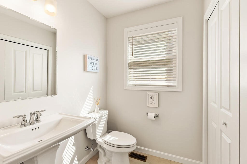 26 Oldfield Road Bridgewater, MA 02324 - Photo 20 of 28 Gallery Image 20