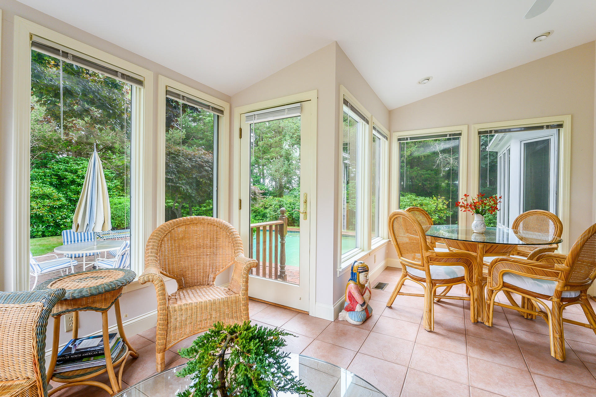 160 Point Hill Road West Barnstable, MA 02668 - Photo 11 of 39 a living room filled with furniture