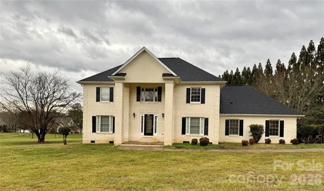 $475,000 | 307 Cross Creek Drive, Cherryville, NC 28021