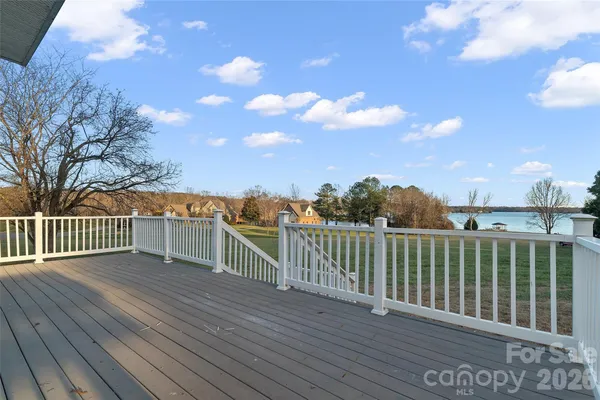 $465,000 | 307 Cross Creek Drive, Cherryville, NC 28021