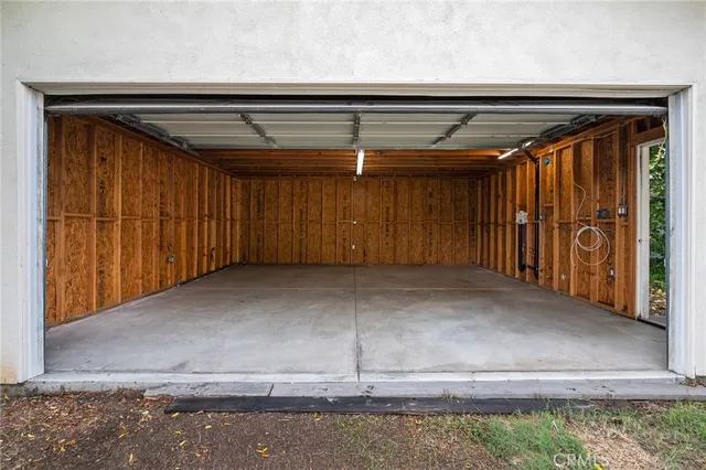a view of a garage