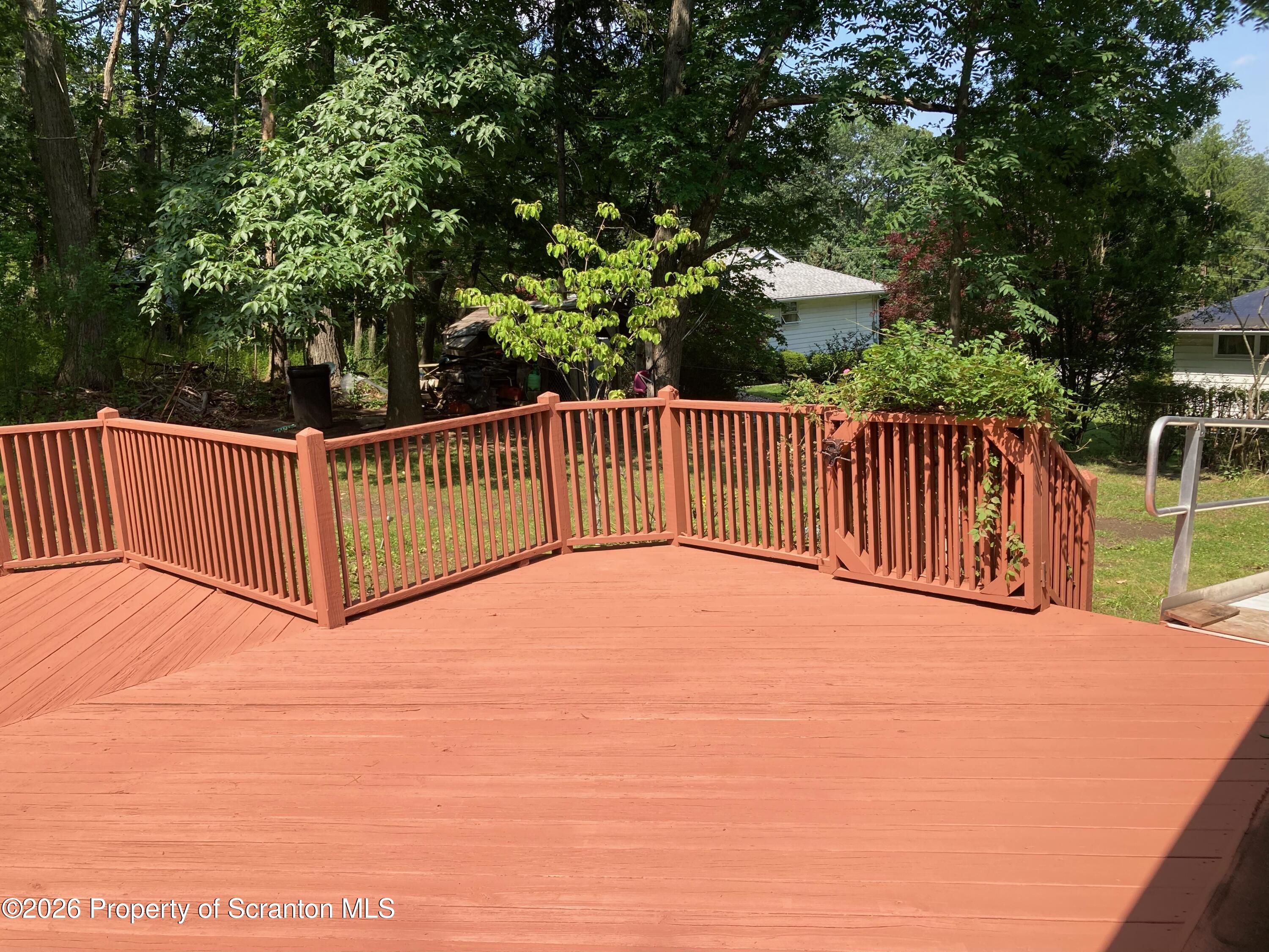 108 West Mountain Road Scranton, PA 18504 - Photo 36 of 52 Deck