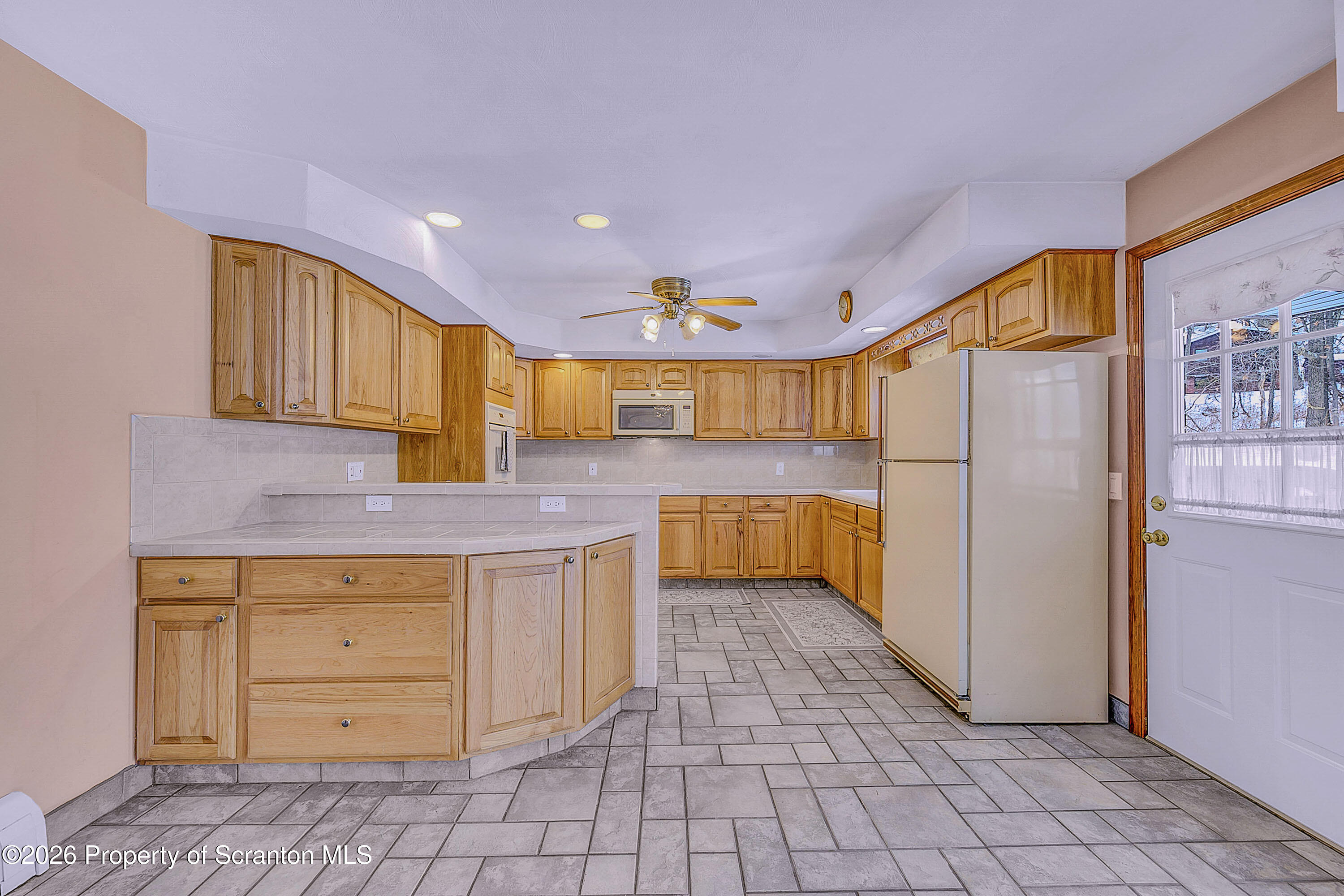 108 West Mountain Road Scranton, PA 18504 - Photo 8 of 52 Kitchen