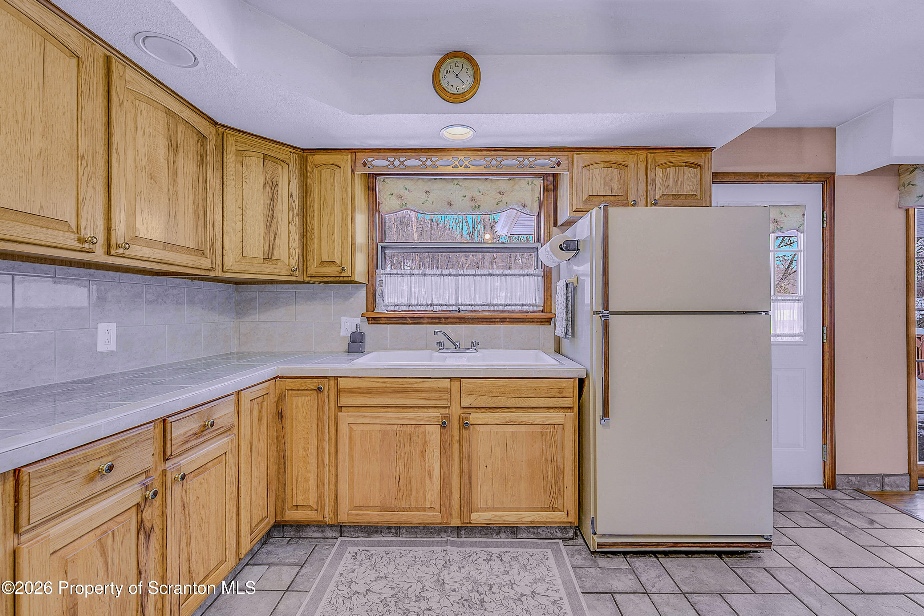 108 West Mountain Road Scranton, PA 18504 - Photo 10 of 52 Kitchen