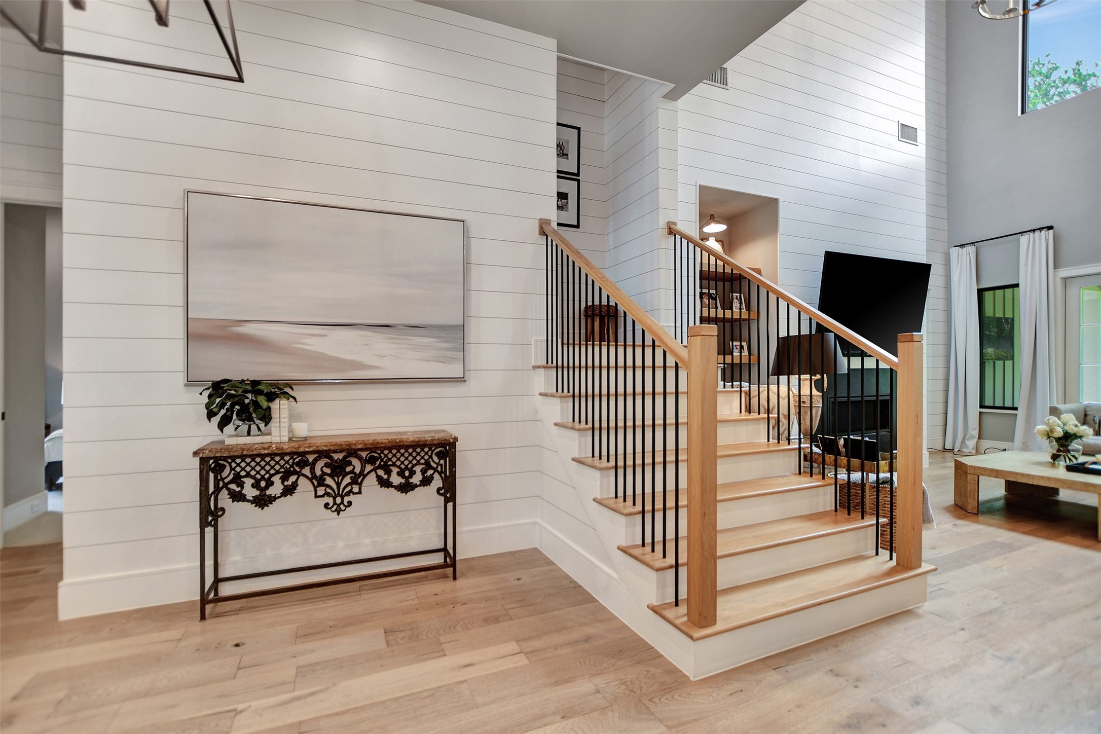 411 Copa Palm Loop Montgomery, TX 77316 - Photo 7 of 46 a view of entryway