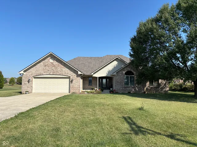 $344,900 | 5556 West Stinemyer Road, New Palestine, IN 46163