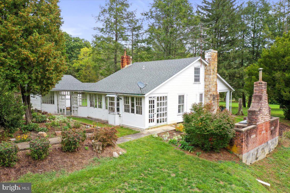 12465 Supinlick Ridge Road Edinburg, VA 22824 - Photo 12 of 76