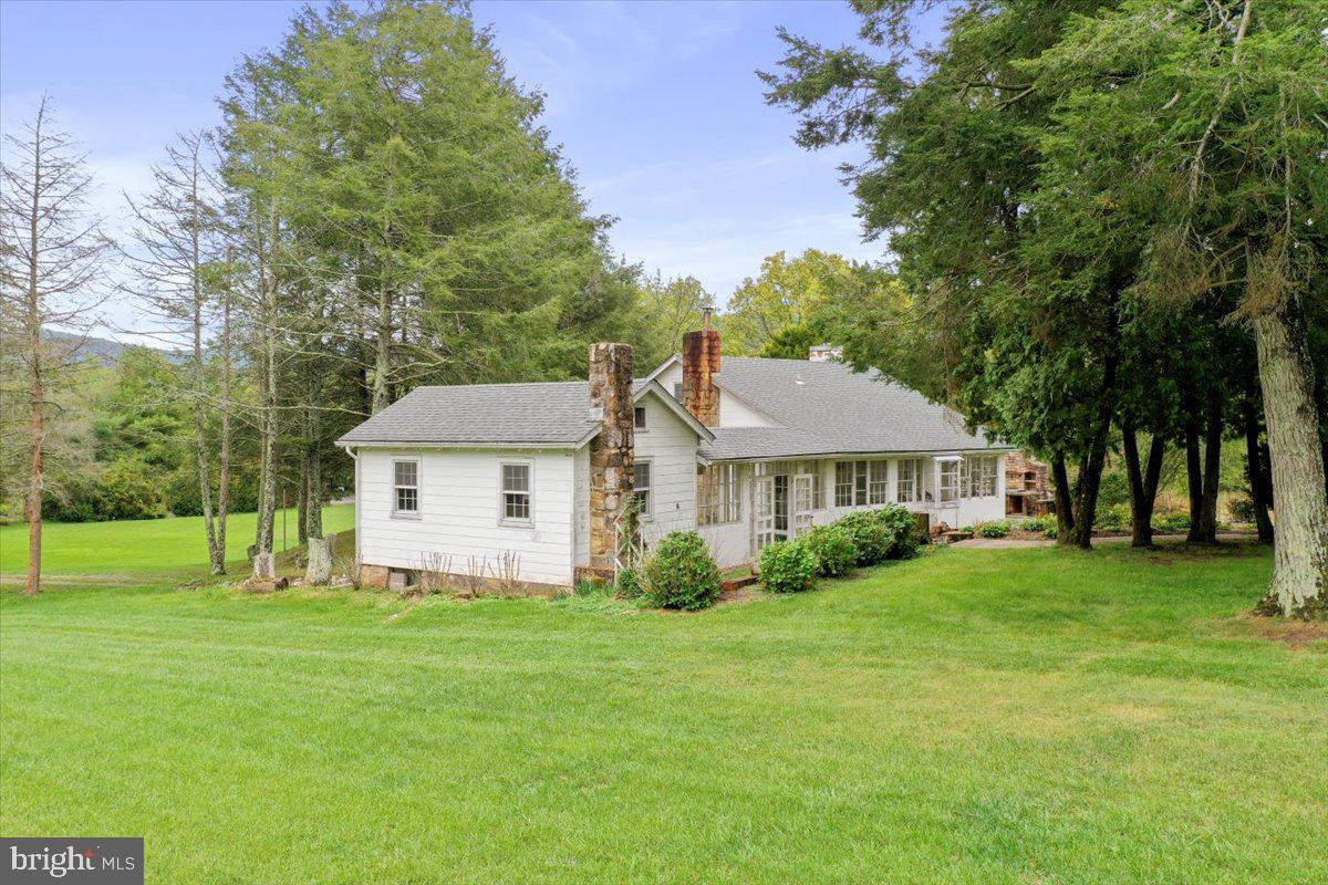 12465 Supinlick Ridge Road Edinburg, VA 22824 - Photo 4 of 76