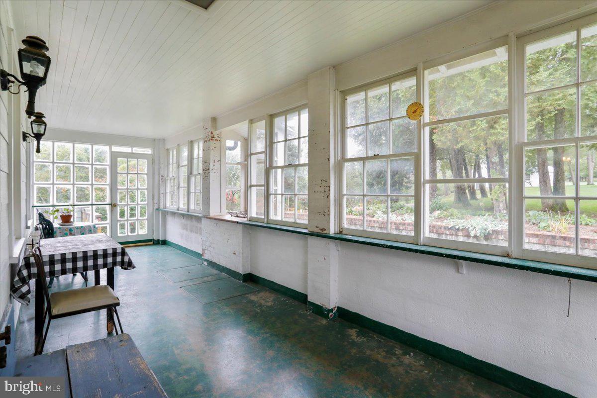 12465 Supinlick Ridge Road Edinburg, VA 22824 - Photo 65 of 76 enclosed porch