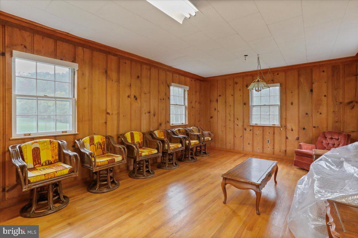 12465 Supinlick Ridge Road Edinburg, VA 22824 - Photo 68 of 76 Cabin