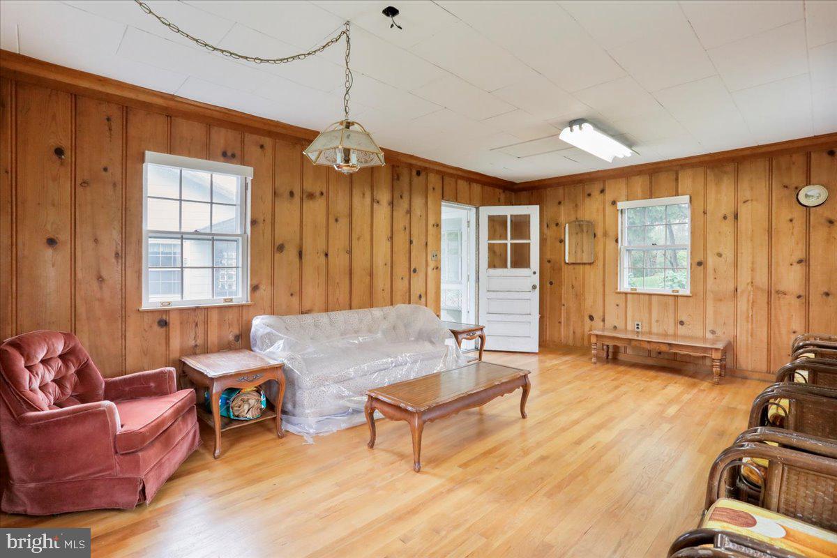 12465 Supinlick Ridge Road Edinburg, VA 22824 - Photo 69 of 76 Cabin