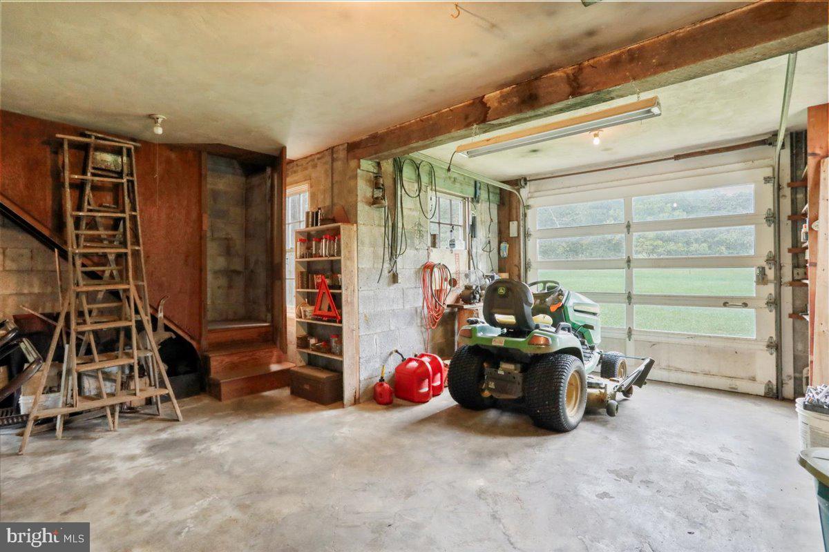 12465 Supinlick Ridge Road Edinburg, VA 22824 - Photo 74 of 76 Barn