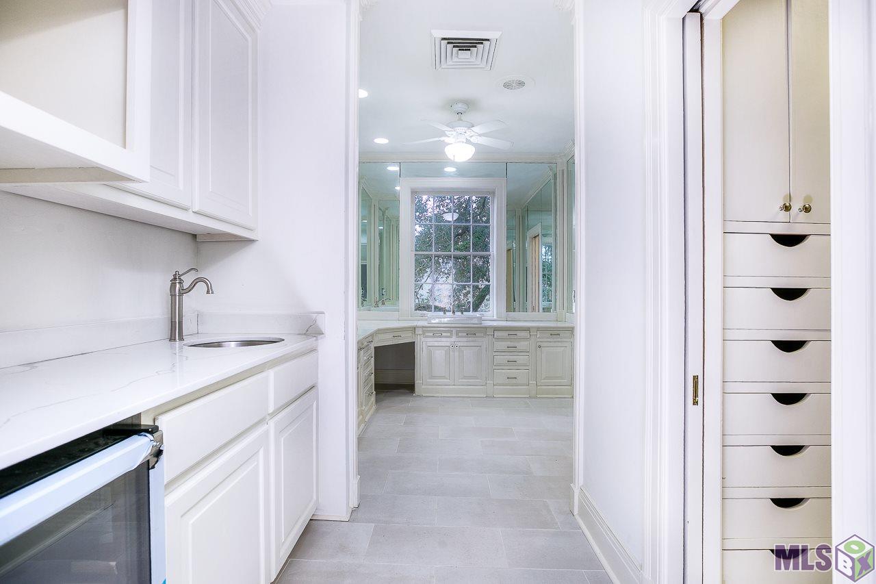 4756 Highland Road Baton Rouge, LA 70808 - Photo 21 of 42 Master Bath W/ Wet Bar & Wine Cooler
