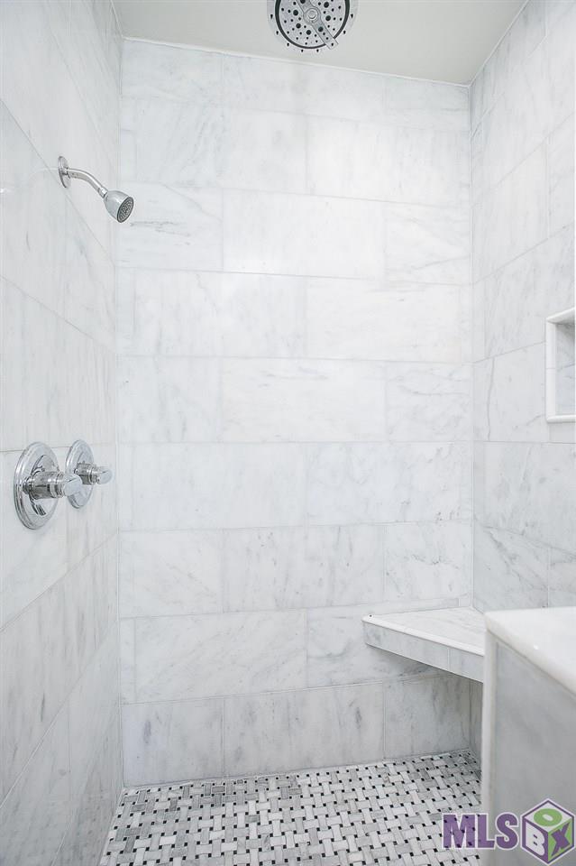 4756 Highland Road Baton Rouge, LA 70808 - Photo 24 of 42 Master Shower