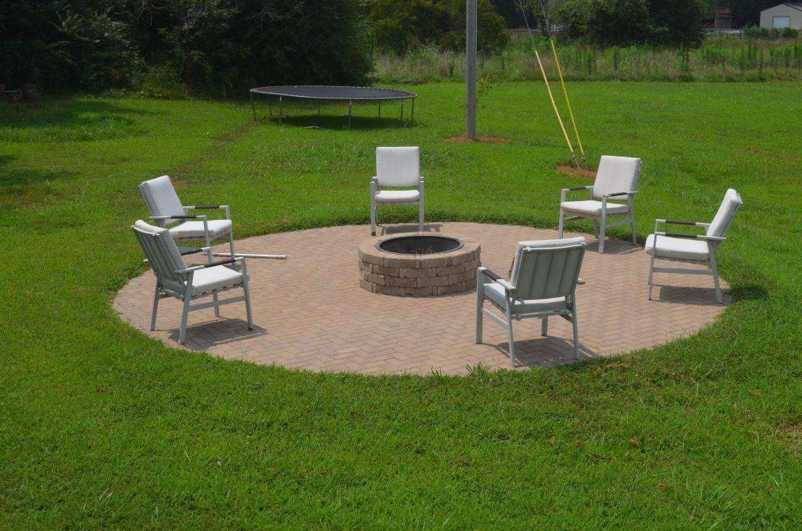 2790 Woods Road Springfield, TN 37172 - Photo 23 of 30 a view of a table and chairs in the garden