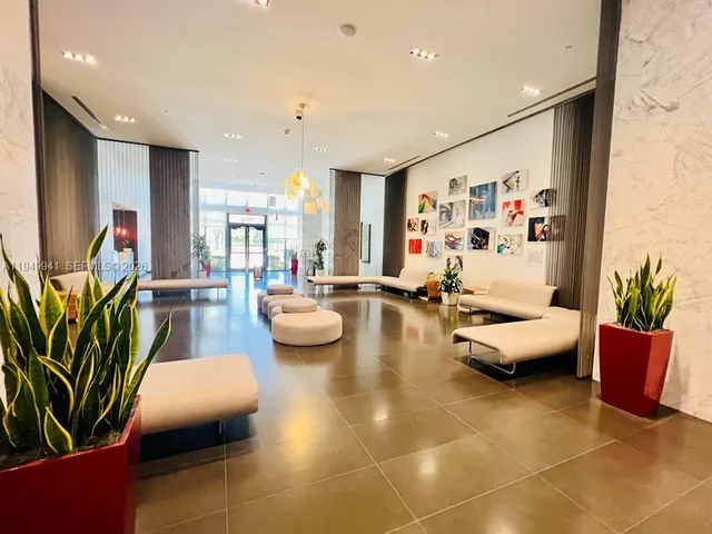 $3,400 | 1600 Northeast 1st Avenue, Unit 2012, Miami, FL 33132