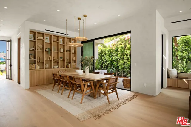 $3,395,000 | 4500 Calhoun Avenue, Sherman Oaks, CA 91423