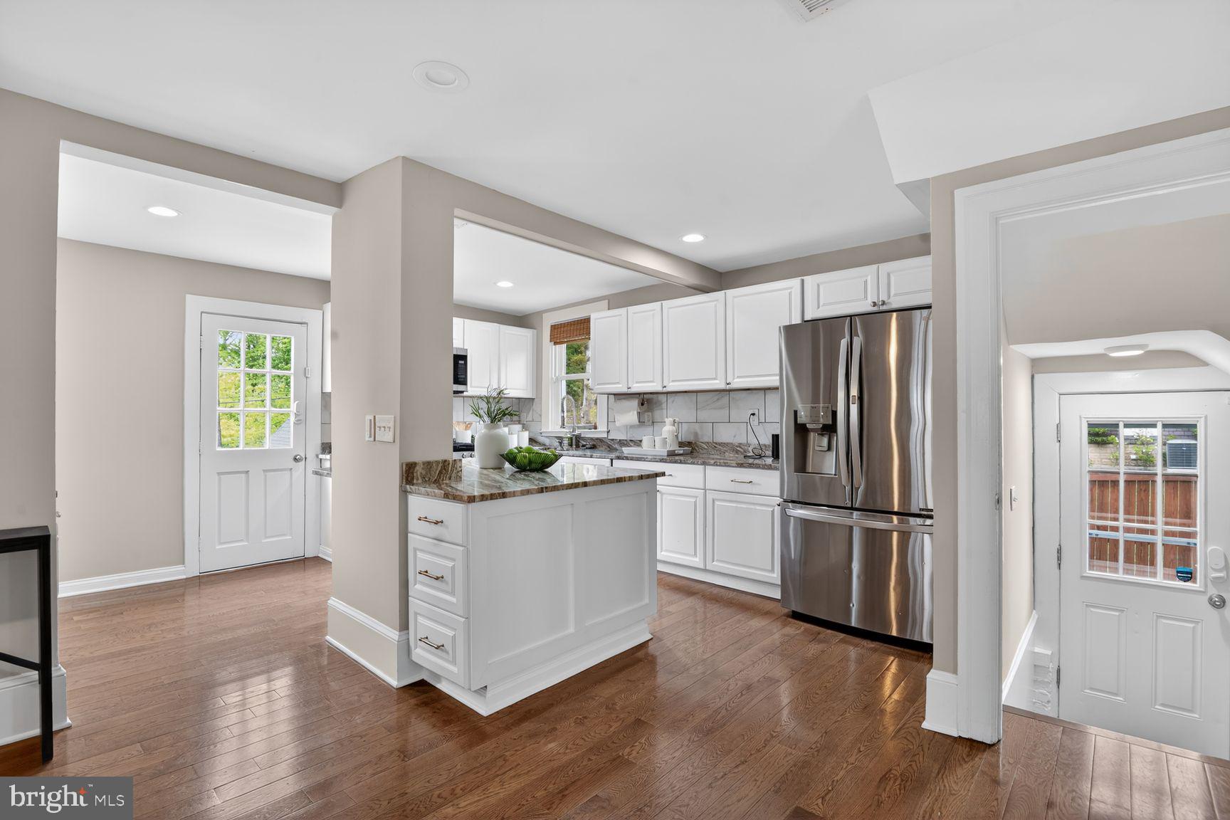 112 South Rolling Road Baltimore, MD 21228 - Photo 10 of 31 Gallery Image 10