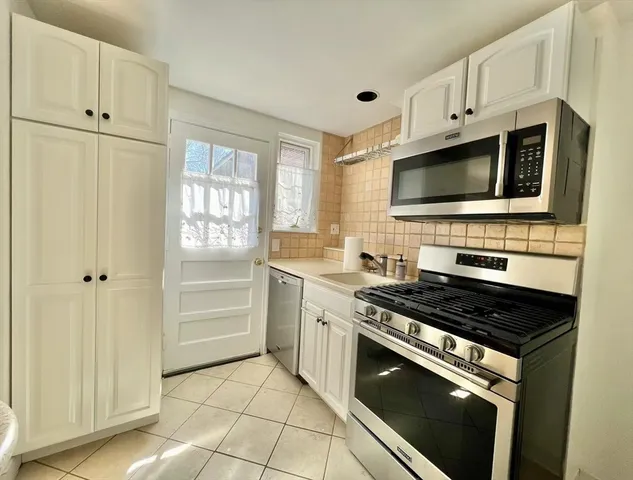 $2,750 | 92 Duff Street, Watertown, MA 02472