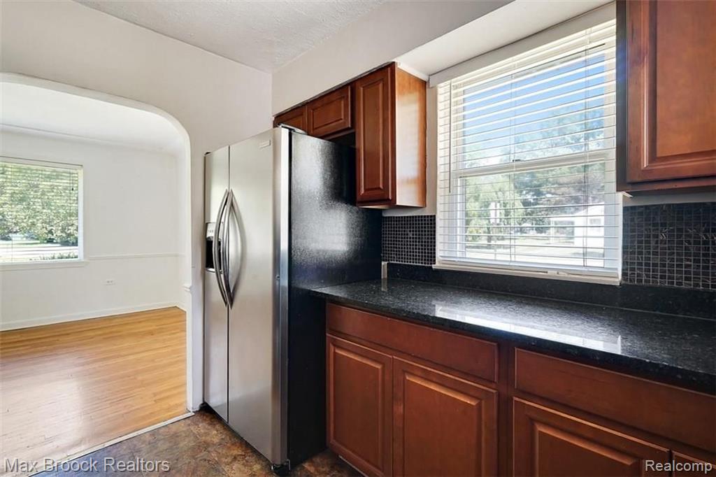 4862 Sashabaw Road Clarkston, MI 48346 - Photo 6 of 16 Gallery Image 6