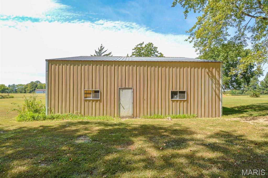 2129 Clover Leaf School Road Belleville, IL 62223 - Photo 18 of 42 Gallery Image 18