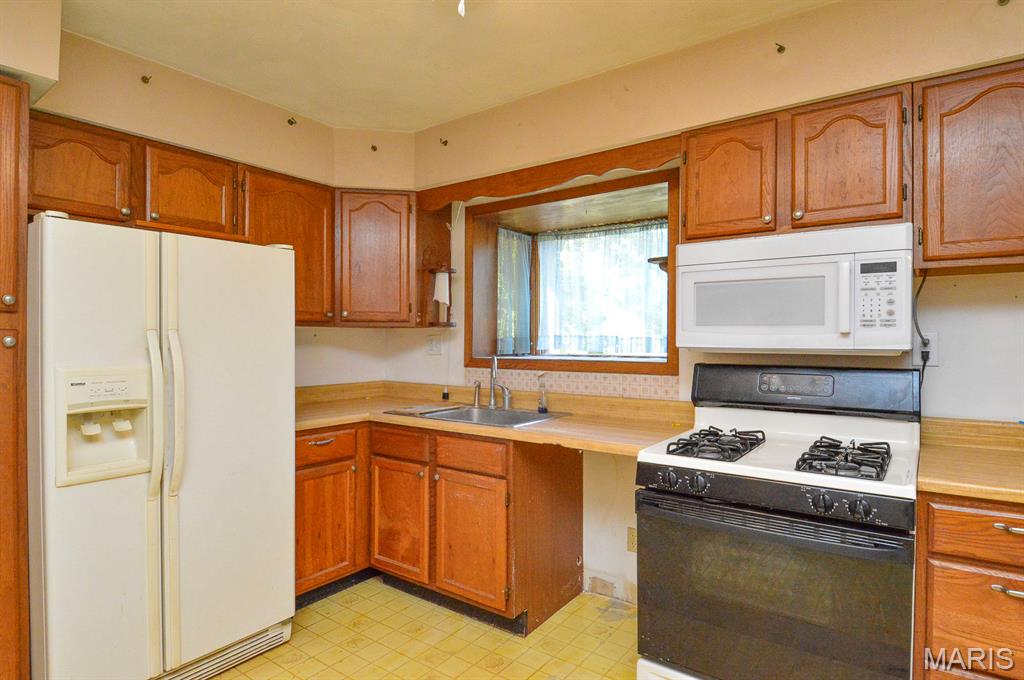 2129 Clover Leaf School Road Belleville, IL 62223 - Photo 32 of 42 Gallery Image 32