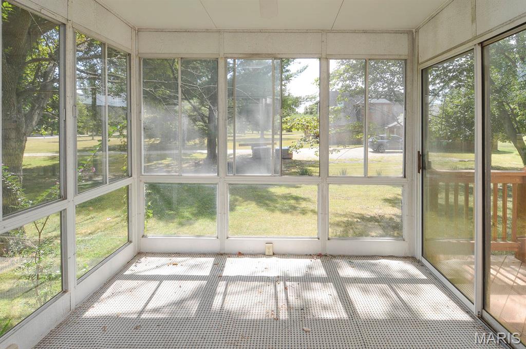 2129 Clover Leaf School Road Belleville, IL 62223 - Photo 35 of 42 Gallery Image 35