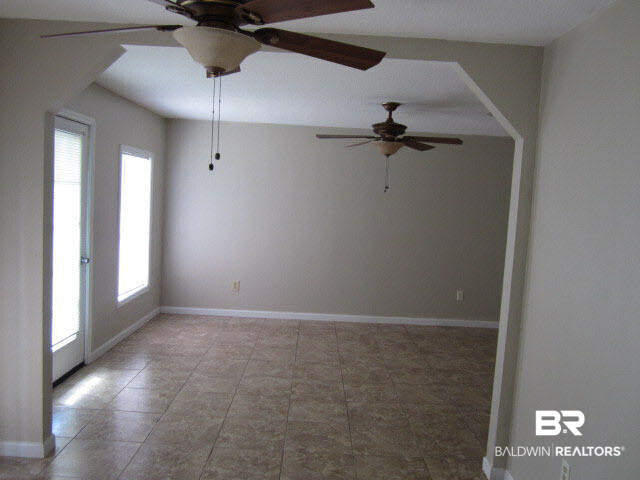 622 East Verbena Avenue Foley, AL 36535 - Photo 3 of 13