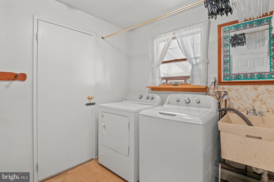 1538 Windmill Road Warminster, PA 18974 - Photo 19 of 32 Laundry room on main floor