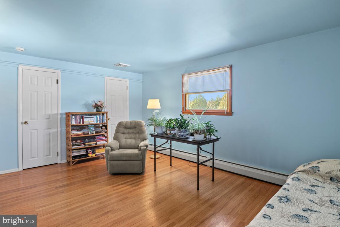 1538 Windmill Road Warminster, PA 18974 - Photo 22 of 32 Bedroom #1 with 2 walk-in closets