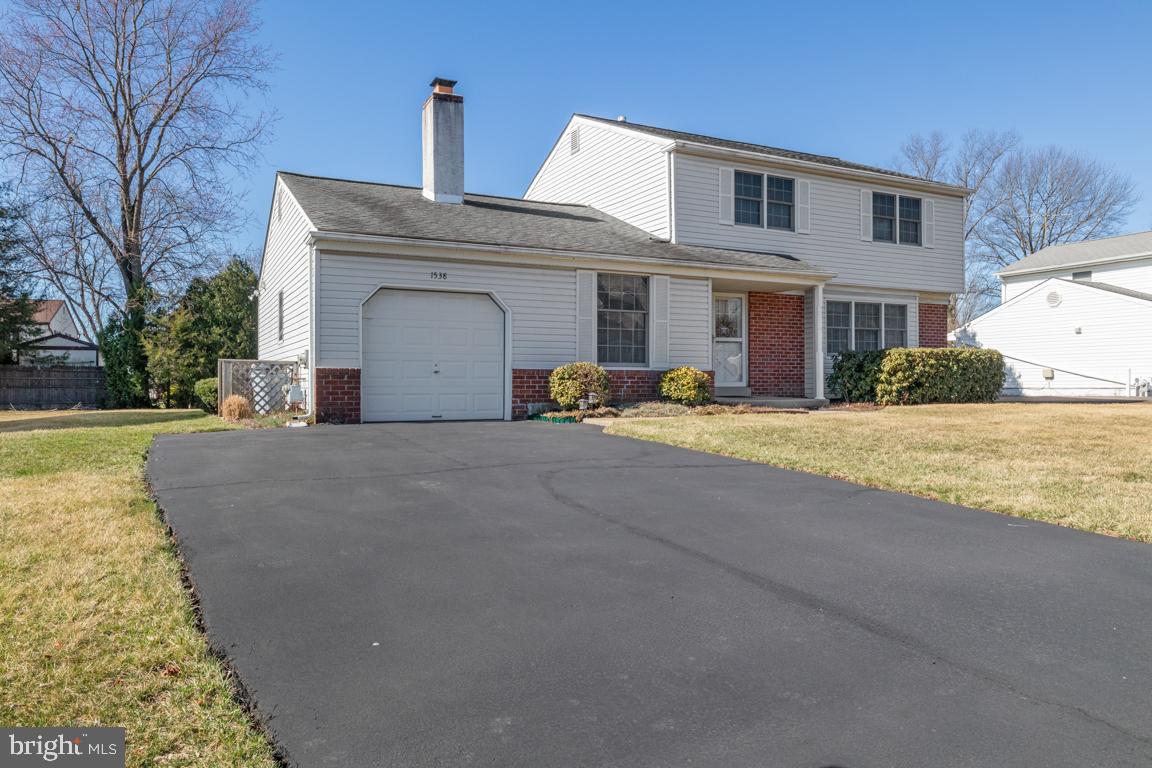 1538 Windmill Road Warminster, PA 18974 - Photo 3 of 32