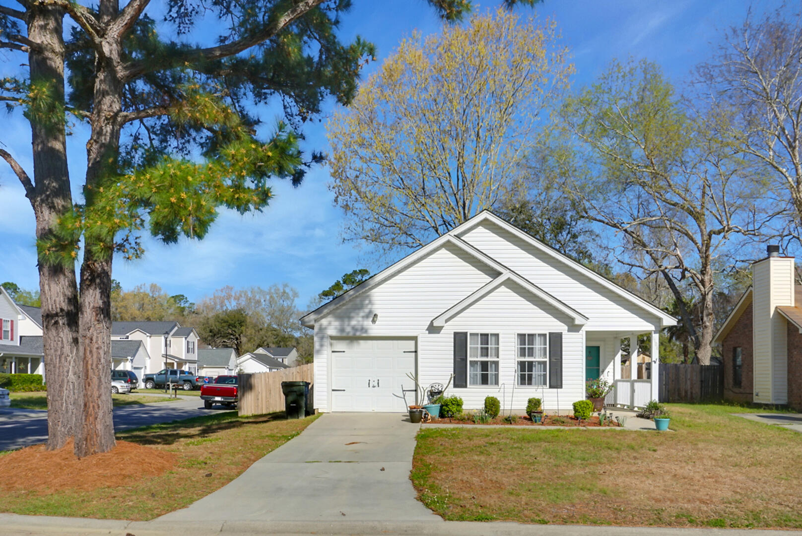 1106 Douglas Wayne Road Summerville, SC 29486 - Photo 3 of 46 DSC08225