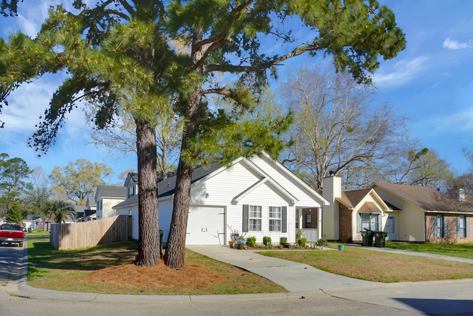 1106 Douglas Wayne Road Summerville, SC 29486 - Photo 5 of 46 DSC08228