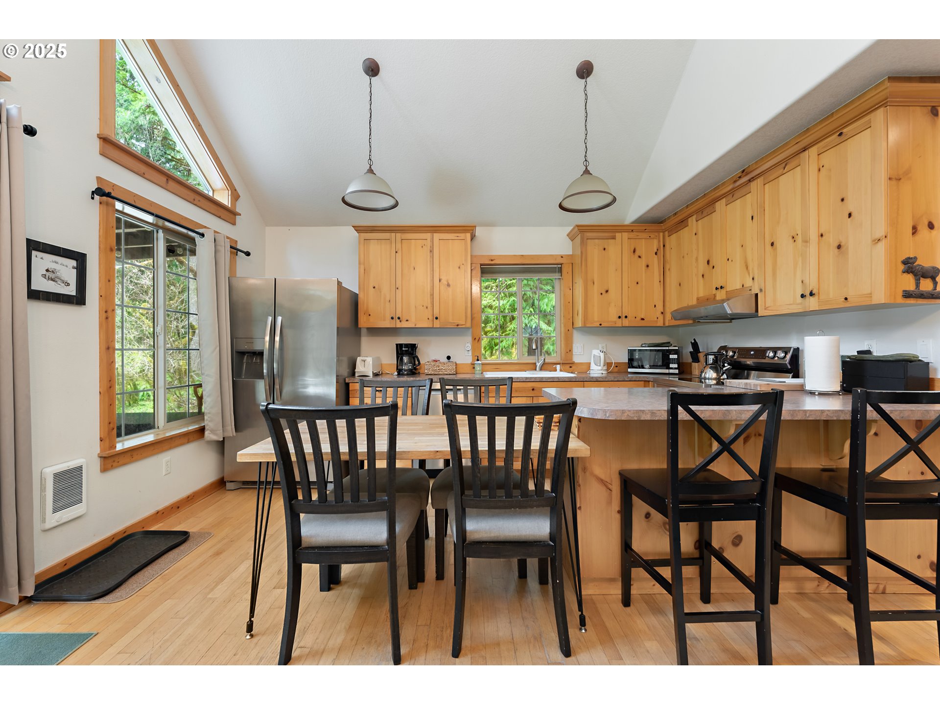 24885 East Arthur Hailey Road Rhododendron, OR 97049 - Photo 11 of 31 Gallery Image 11