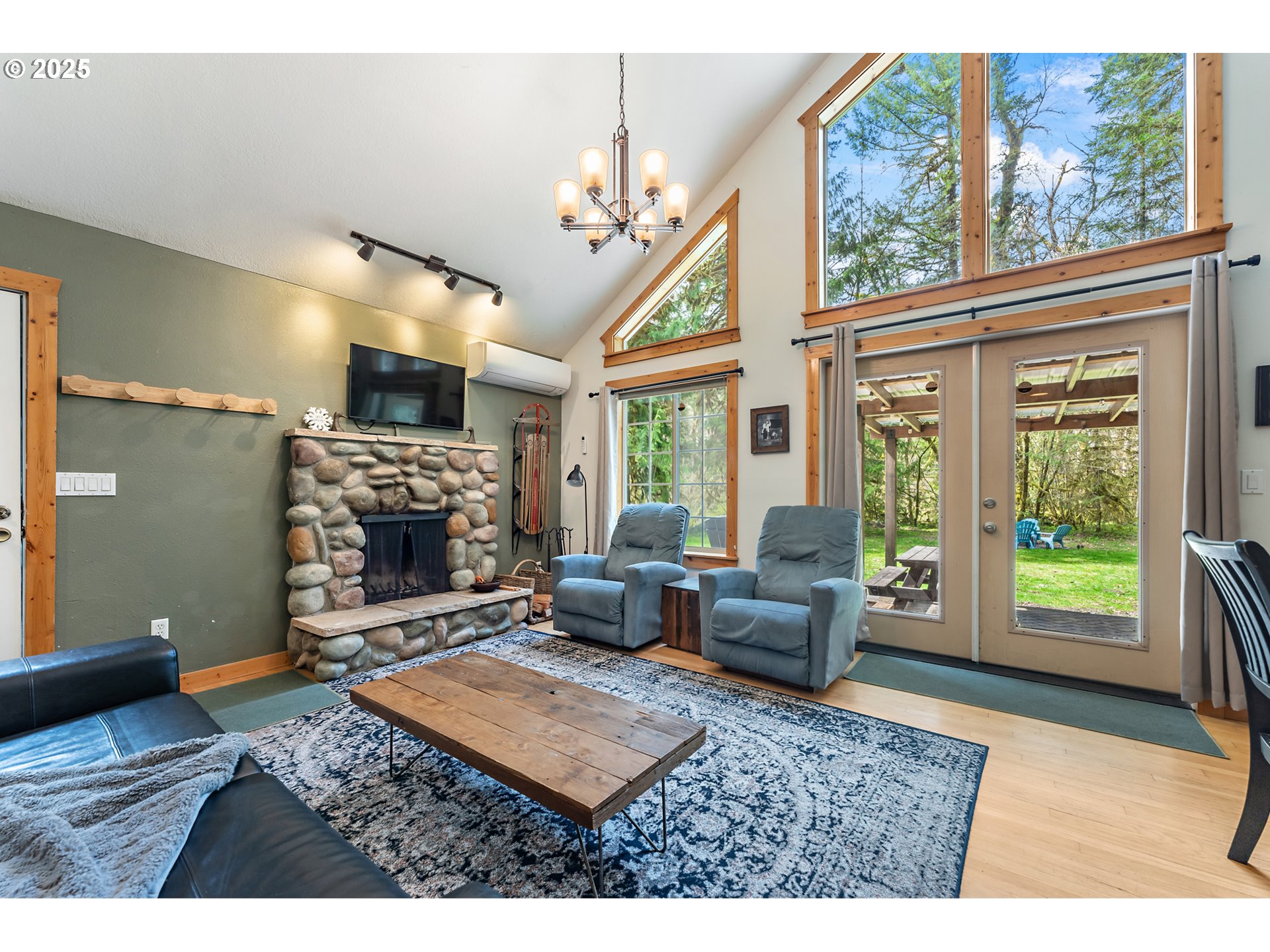 24885 East Arthur Hailey Road Rhododendron, OR 97049 - Photo 6 of 31 Gallery Image 6