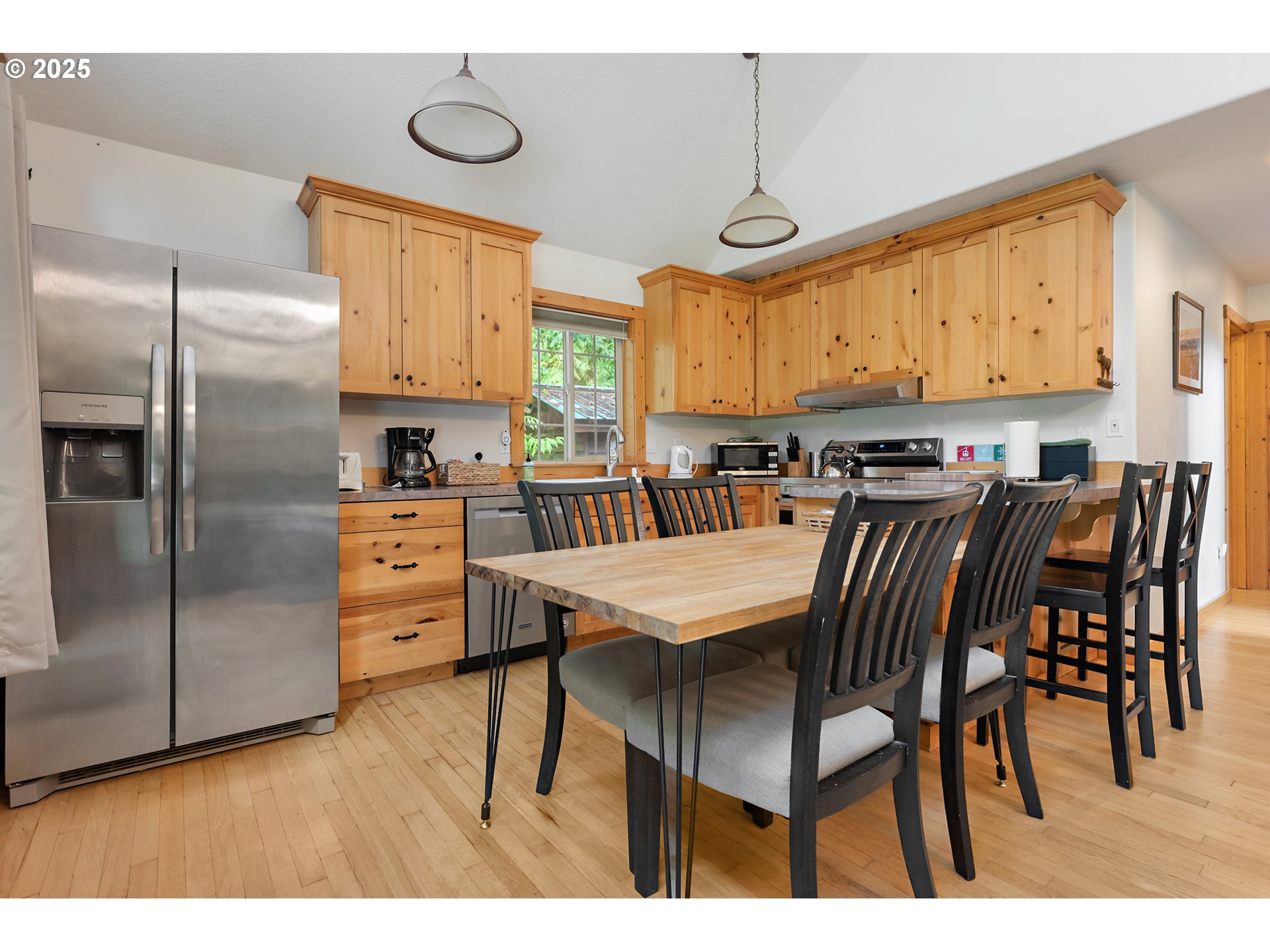 24885 East Arthur Hailey Road Rhododendron, OR 97049 - Photo 10 of 31 Gallery Image 10