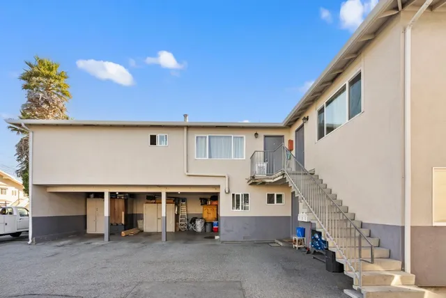 a view of a house with a garage
