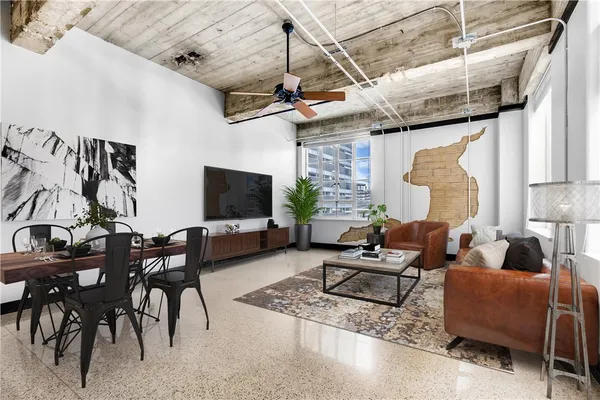 $3,100 | 710 Colorado Street, Unit 4J, Austin, TX 78701