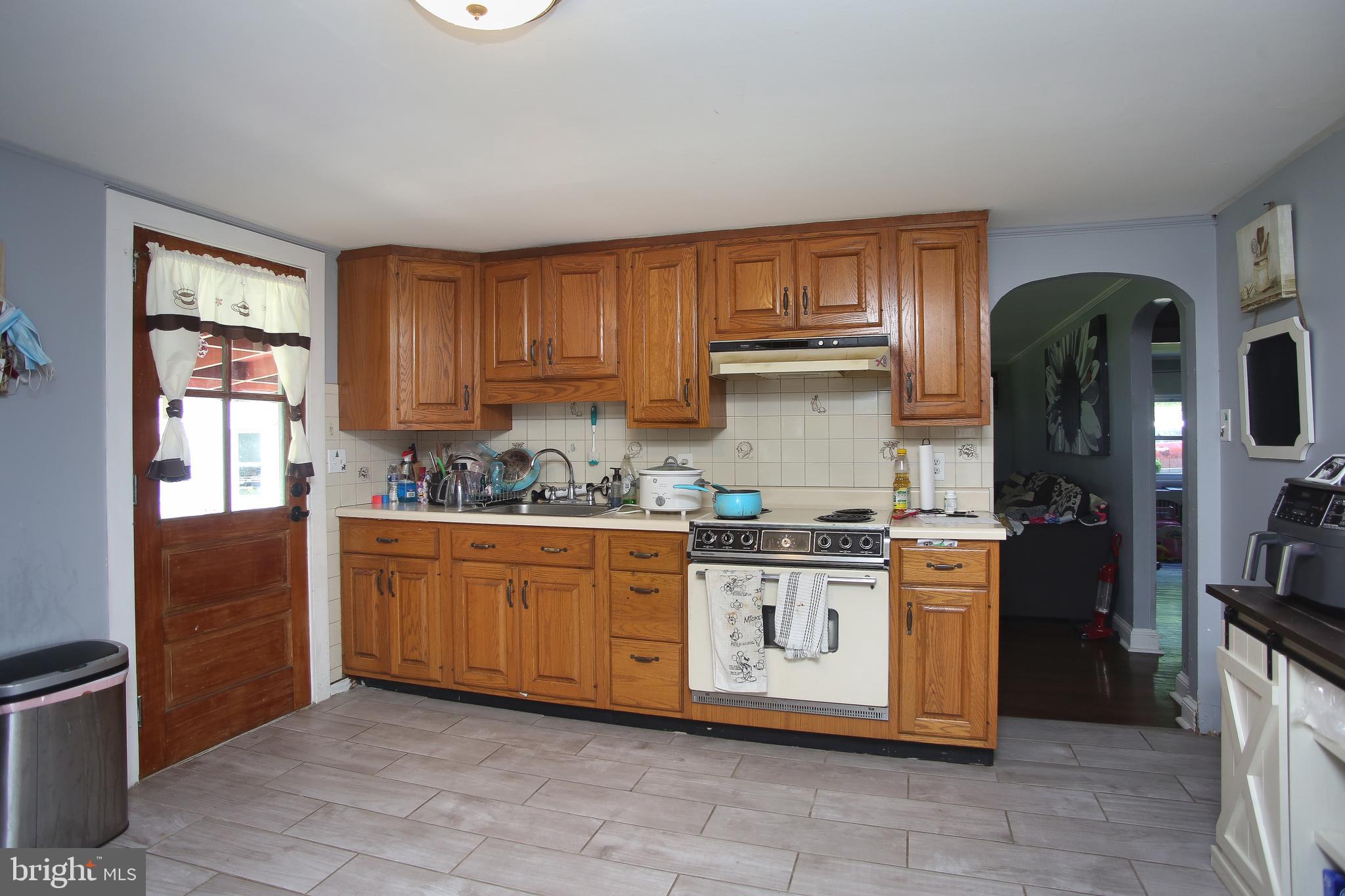 135 Edison Furlong Road Doylestown, PA 18901 - Photo 10 of 24 Kitchen