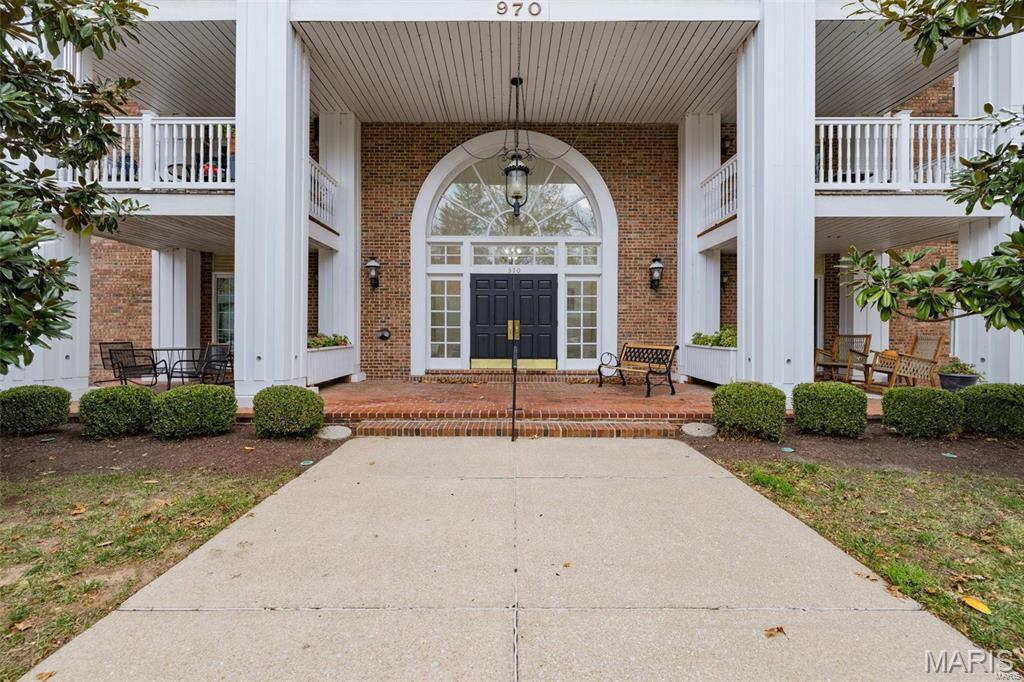 970 North Spoede Road, Unit 32 St. Louis, MO 63146 - Photo 1 of 23 Gallery Image 1