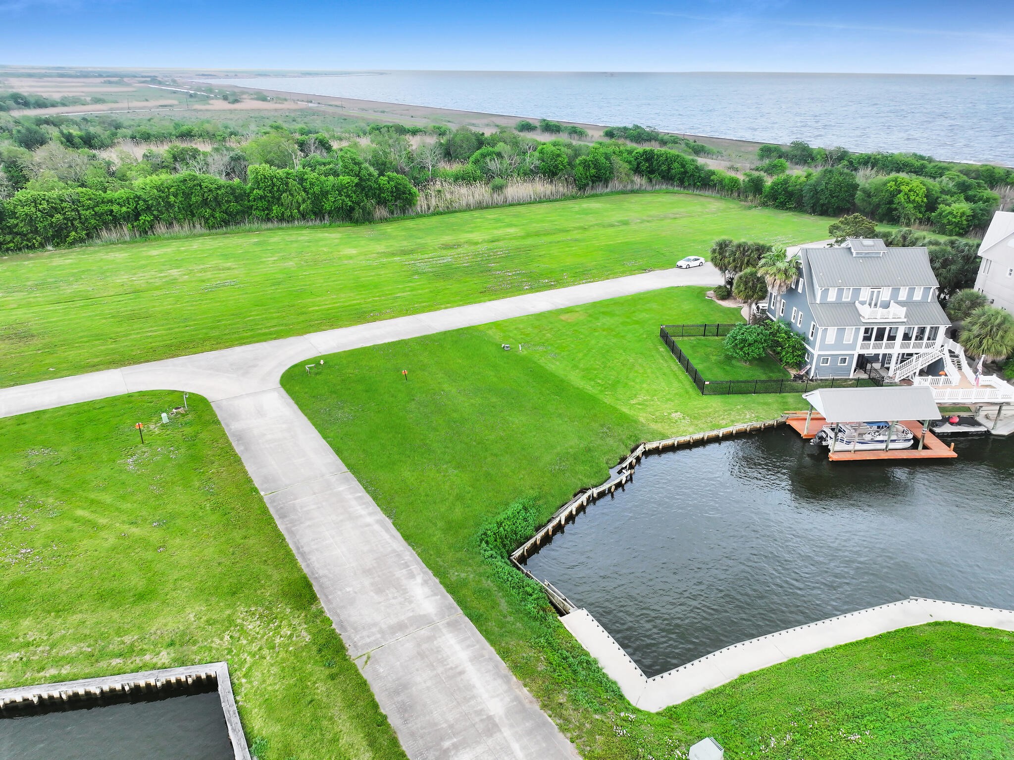 501 Southwind Port Arthur, TX 77640 - Photo 11 of 33 a view of a garden with houses