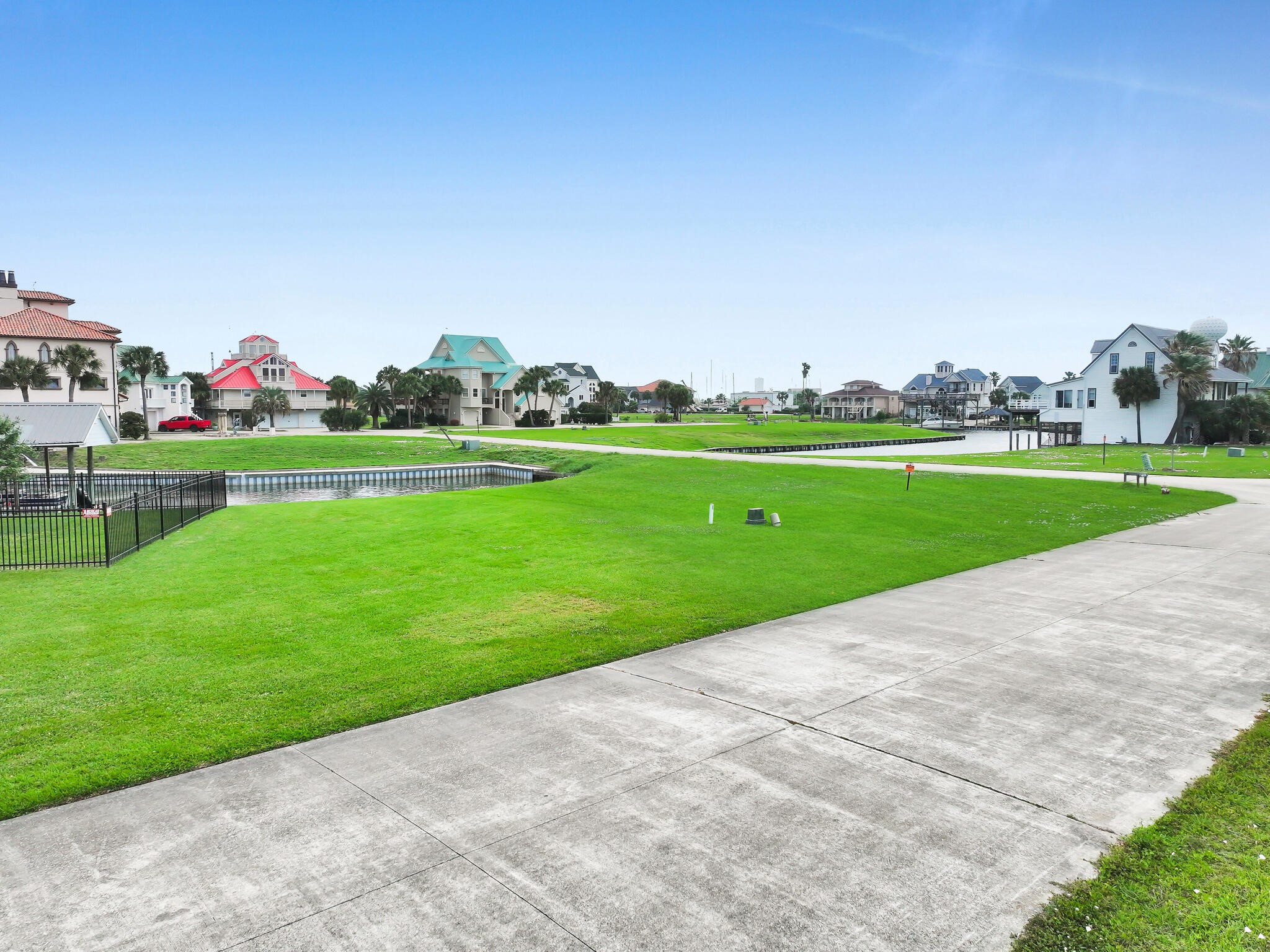 501 Southwind Port Arthur, TX 77640 - Photo 25 of 33 a view of a golf course with huge green field and houses
