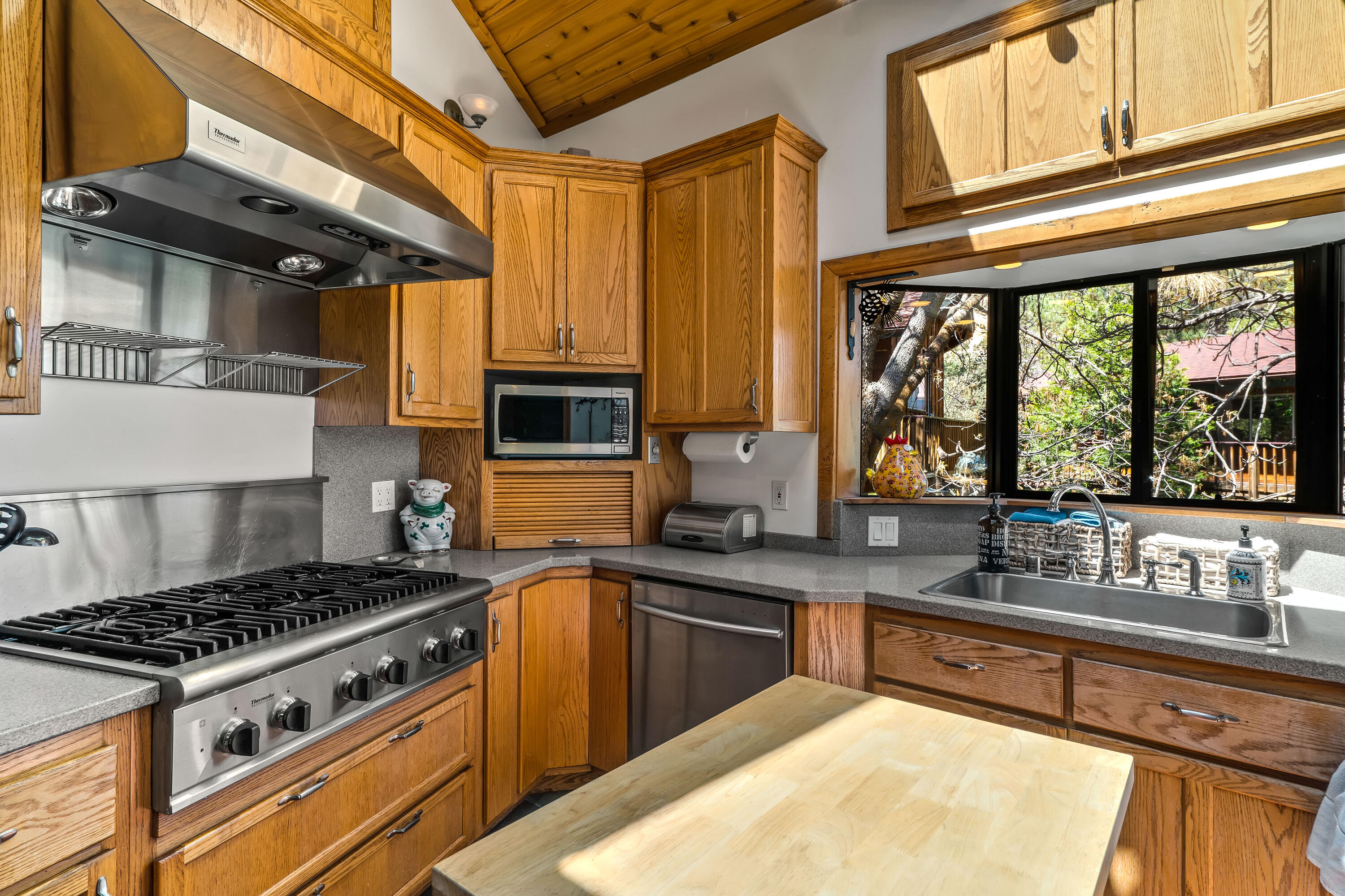54062 Linger Lane Idyllwild, CA 92549 - Photo 9 of 61 IMG-28
