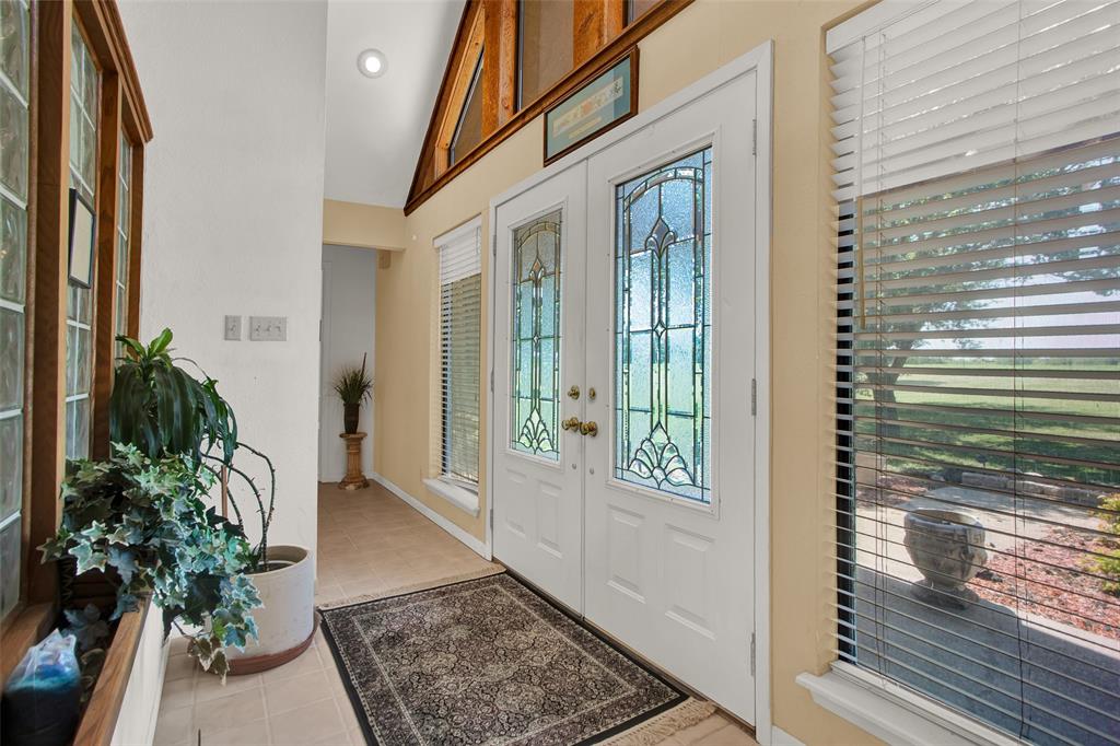 7146 Refuge Road Pottsboro, TX 75076 - Photo 28 of 39 a view of an entryway of the house