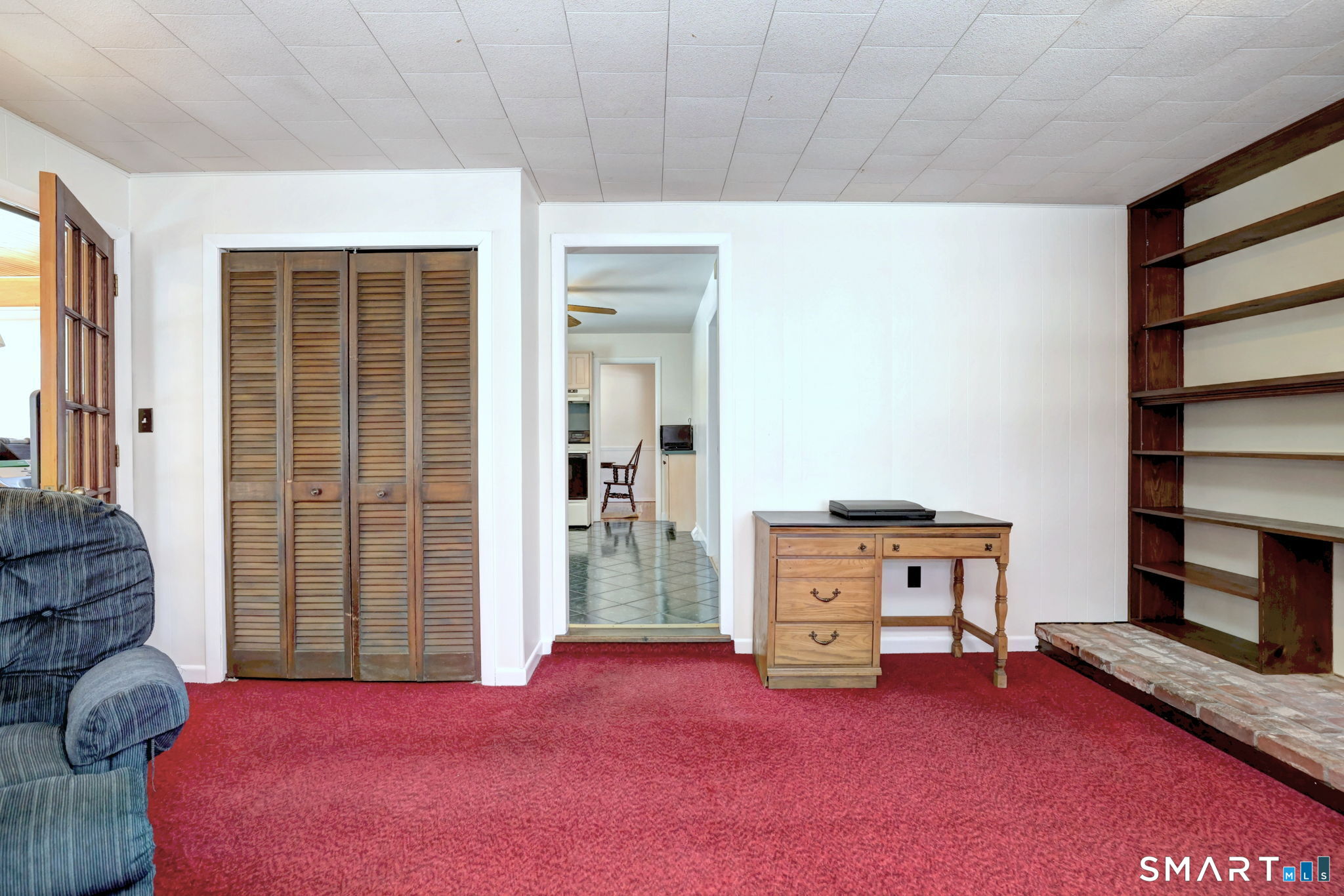 30 Crestview Terrace Wallingford, CT 06492 - Photo 15 of 32 a view of livingroom with furniture and windows