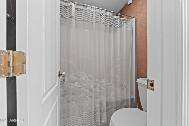 $299,500 | 526 North 2nd Street, Bay St. Louis, MS 39520