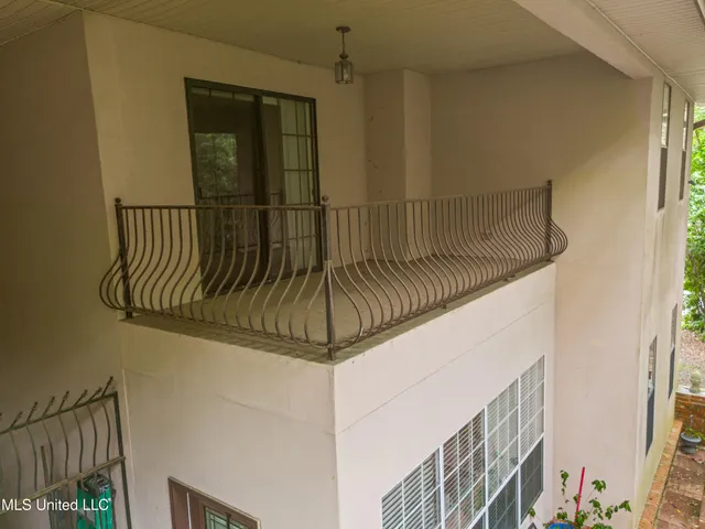 $299,500 | 526 North 2nd Street, Bay St. Louis, MS 39520