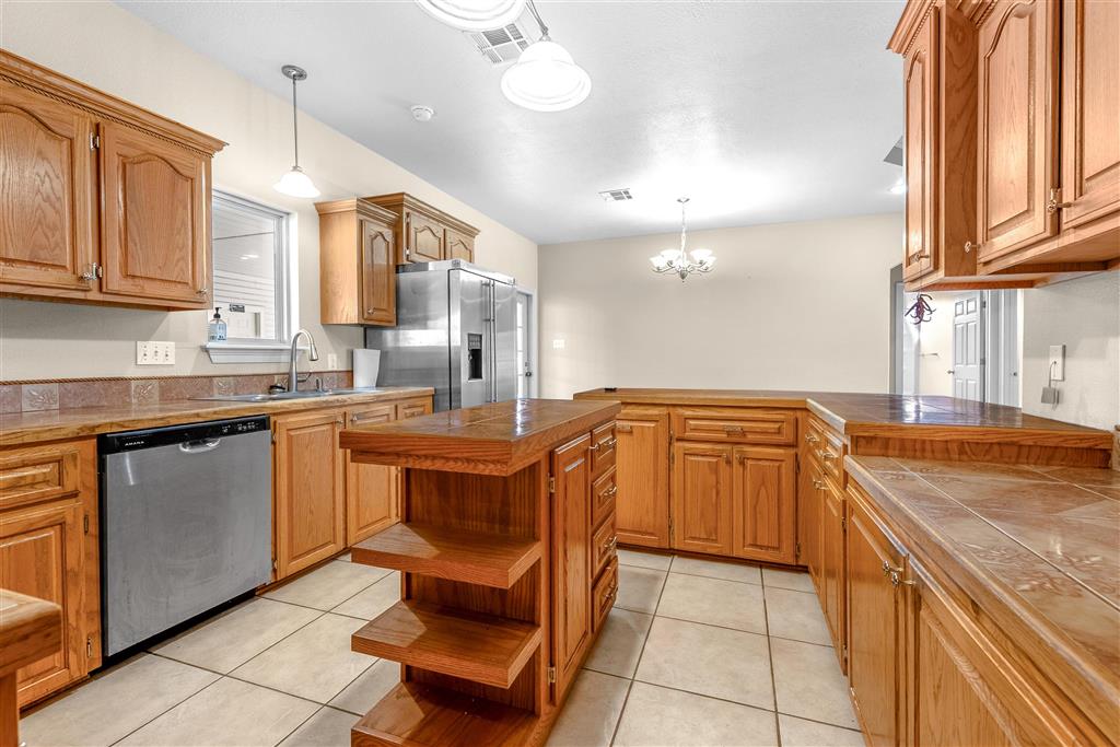 800 East 2nd Street Iowa, LA 70647 - Photo 22 of 32