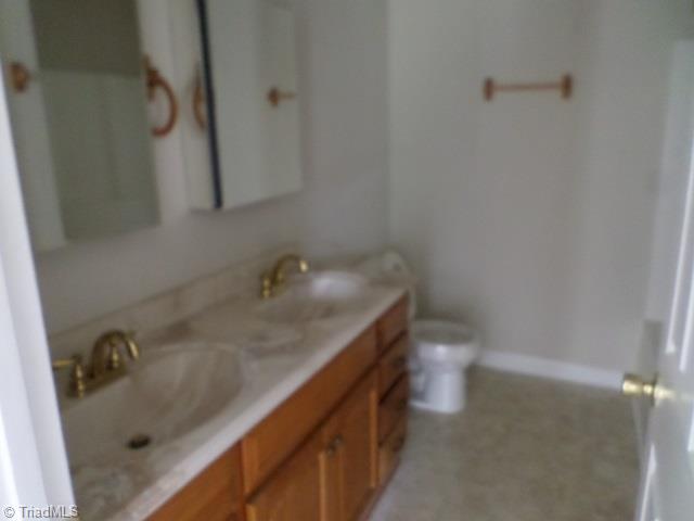 476 Ridge Road Dobson, NC 27017 - Photo 5 of 11 Gallery Image 5
