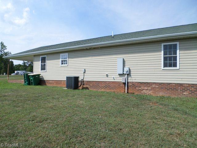 476 Ridge Road Dobson, NC 27017 - Photo 9 of 11 Gallery Image 9
